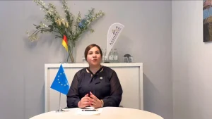 خانم اندیشه آرام بنیاد مدیر عامل شرکت AndisheCo